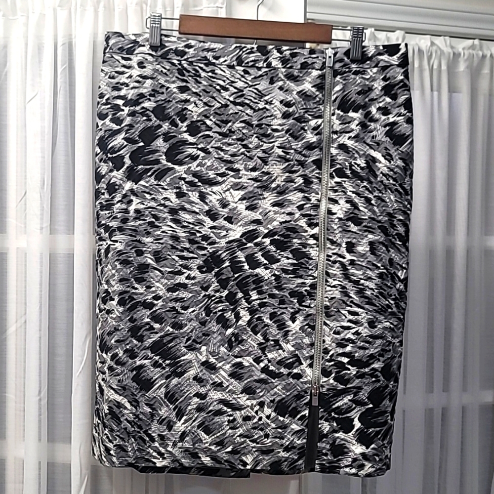 Talbots front zip skirt